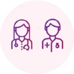 Due professionisti medici fianco a fianco indicano che il 99% dei medici raccomanda la medicazione Aquacel® Ag+ Extra™.